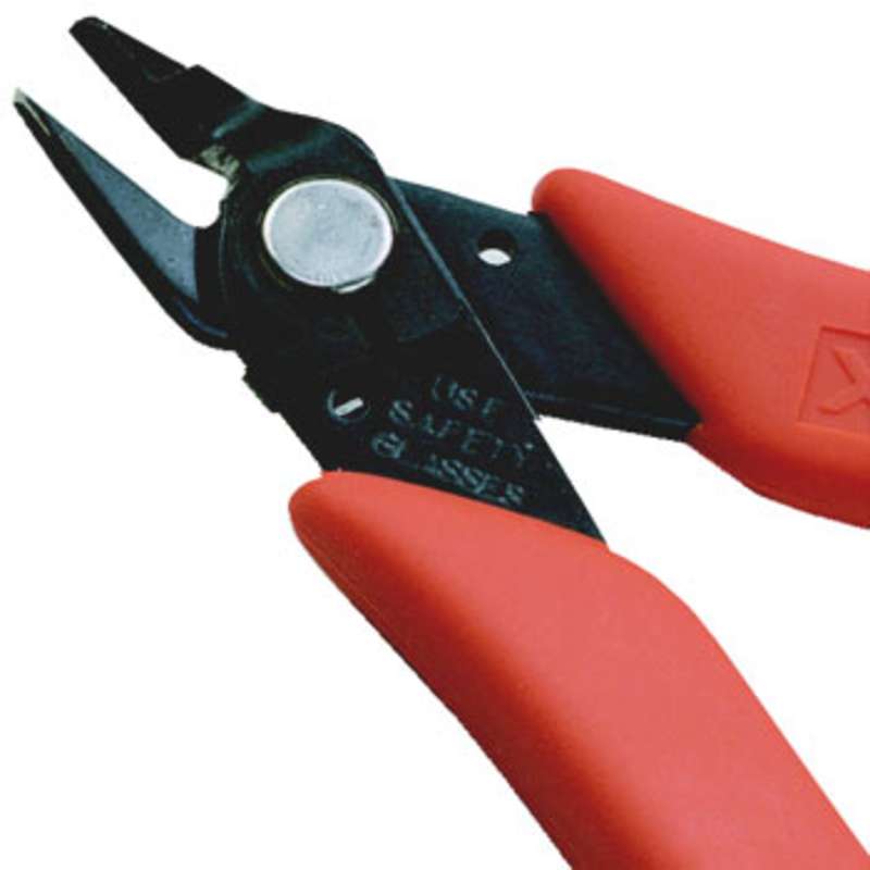 Micro-Shear® Flush Cutter with Lead Retainer and Cutting Capacity up to 18 AWG